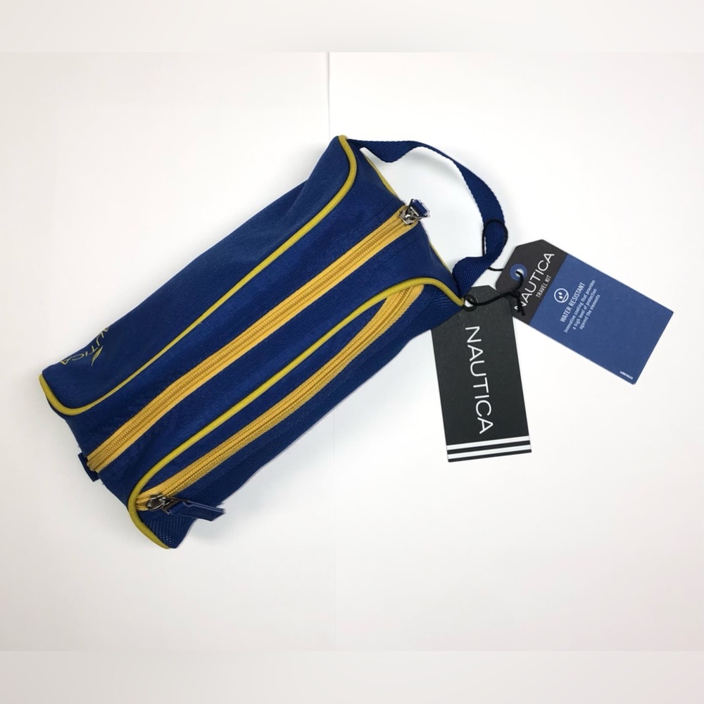 Nautica travel kit bag. water resistant NWT